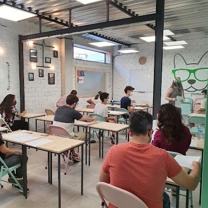 Bulldog Learning Studio - Academia de idiomas y refuerzo escolar Huelva