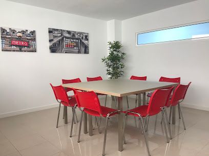 LOVIVO LANGUAGE SCHOOL - Inglés en Málaga