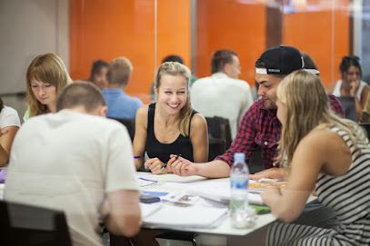 Studio 3 School of English - Academia de Inglés